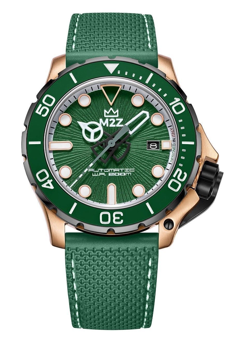 M2Z Diver 200 Sapphire Glass Green Strap Green Dial. A brand-new M2Z Diver 200 watch featuring a Green dial and a Stainless steel strap. Angled view.
