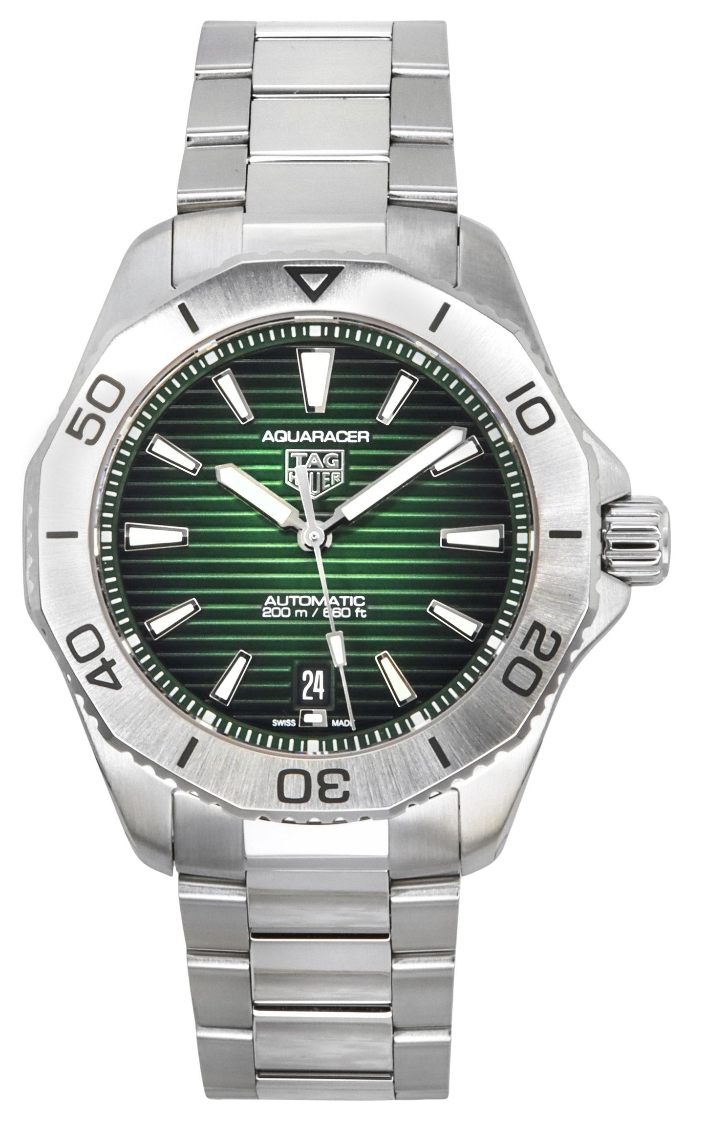 Tag Heuer Aquaracer Professional Date Sunray Brushed Green. A brand-new Tag Heuer Aquaracer watch featuring a Brushed Green dial and a Stainless steel strap. Side view.