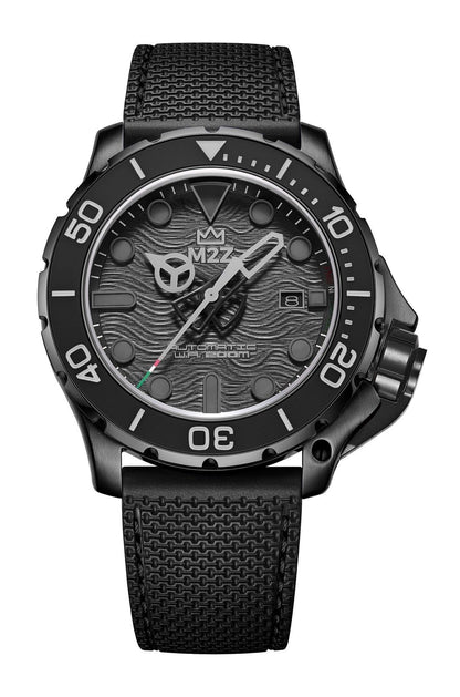 M2Z Diver 200 Automatic movement Black Stainless steel Male 200-009.-.MZ. A brand-new M2Z Diver 200 watch featuring a Black dial and a Stainless steel strap. Side view.
