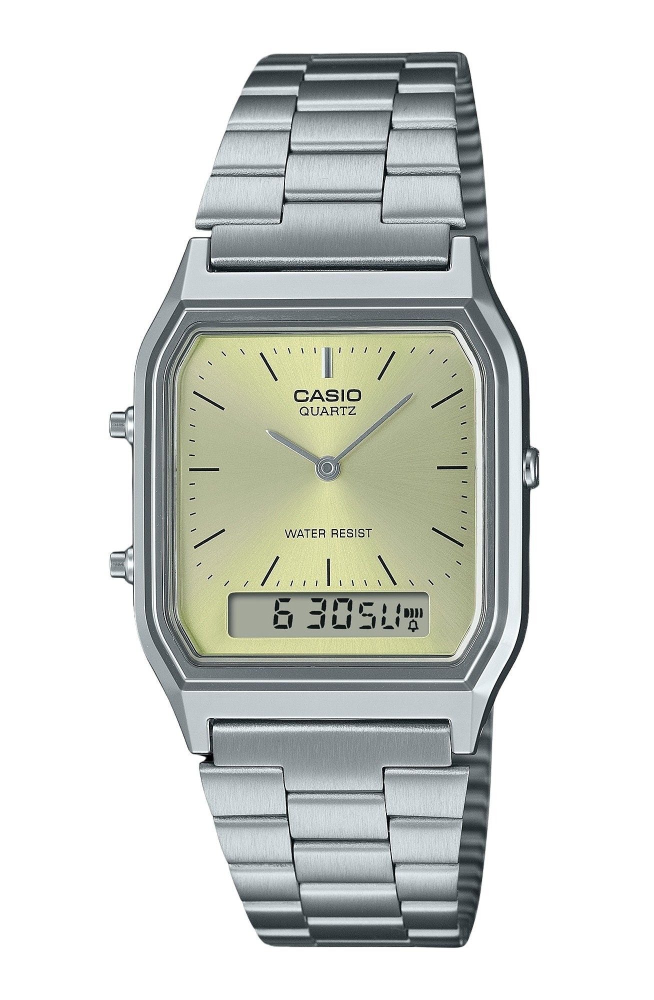 Casio Vintage Quartz movement Champagne Male AQ-230A-9AMQY. A brand-new Casio Vintage watch featuring a Champagne dial. Side view.