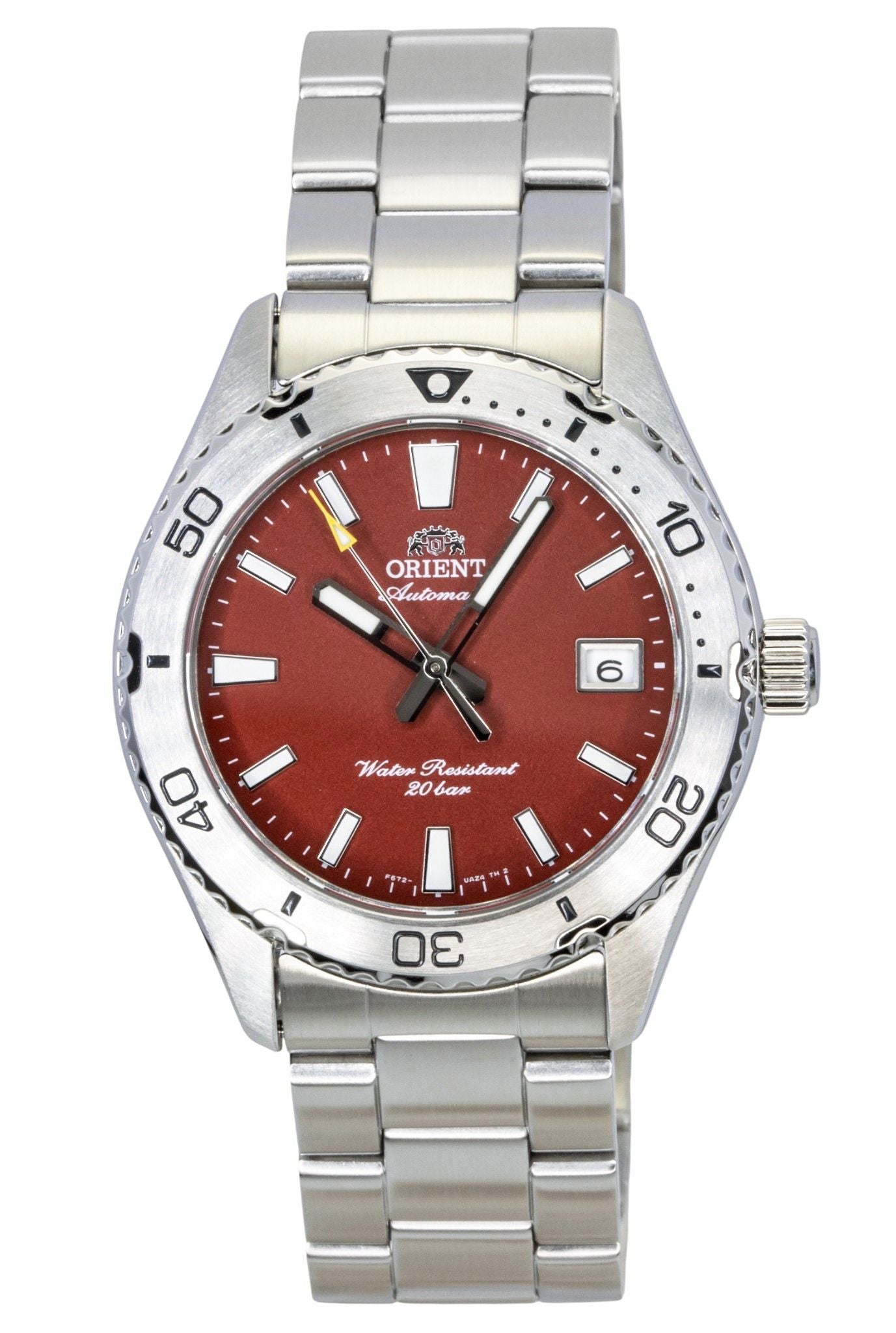 Orient Mako Automatic movement Red Stainless steel Male RA-AC0Q09R. A brand-new Orient Mako watch featuring a Red dial and a Stainless steel strap. Angled view.
