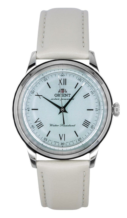 Orient Bambino Quartz movement Green Leather Male RA-WK0002E. A brand-new Orient Bambino watch featuring a Green dial and a Leather strap. Angled view.