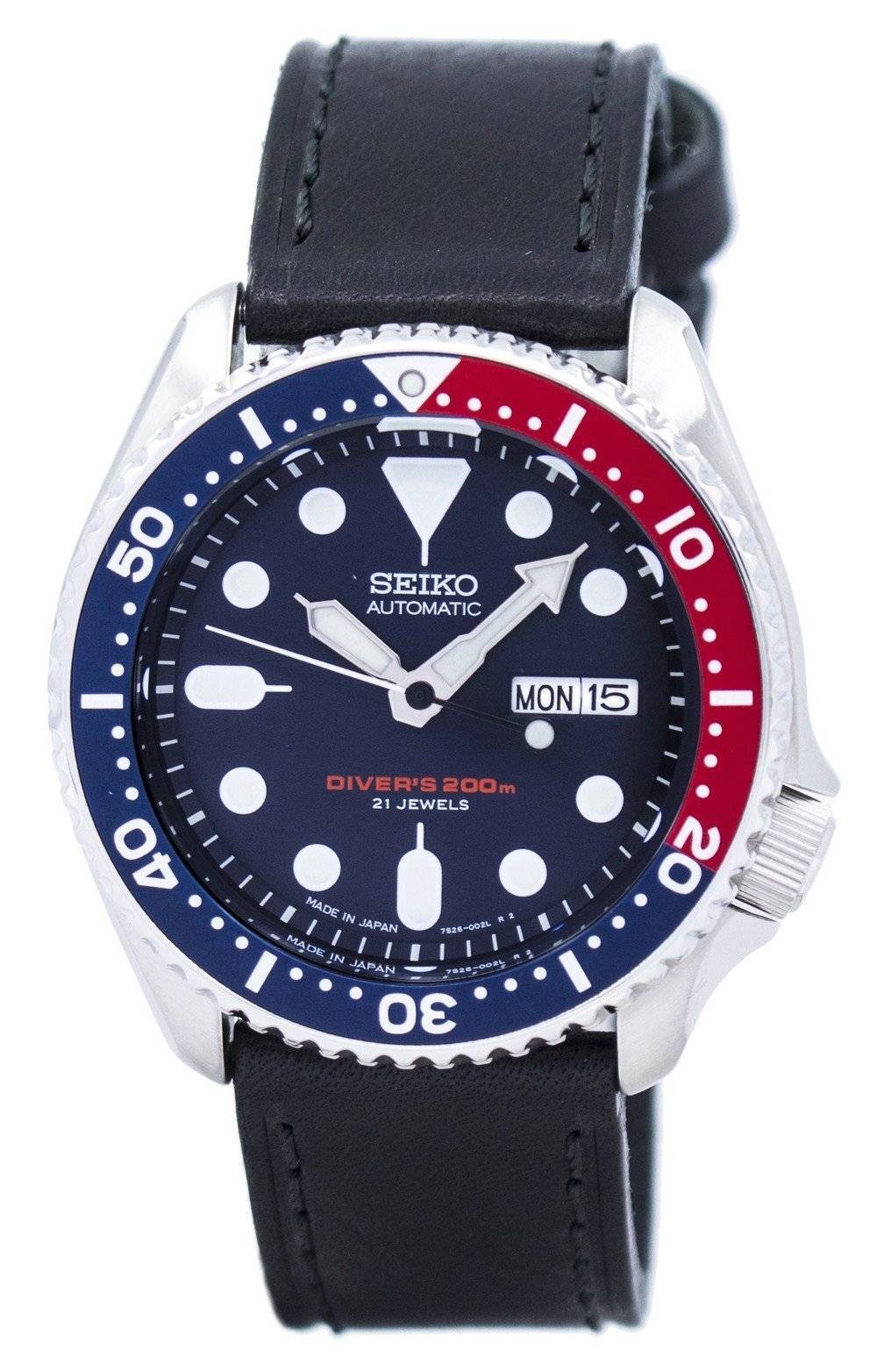 Seiko Automatic movement Blue Leather Male SKX009J1-var-LS8. A brand-new Seiko watch featuring a Blue dial and a Leather strap. Angled view.