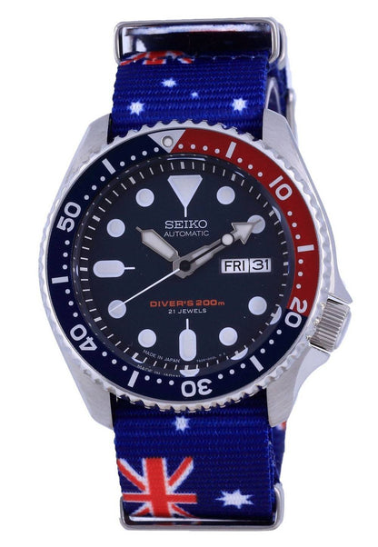 Seiko Automatic movement Blue Male SKX009J1-var-NATO30. A brand-new Seiko watch featuring a Blue dial. Angled view.