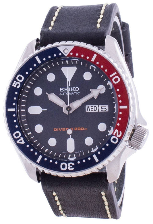 Seiko Automatic movement Blue Leather Male SKX009K1-var-LS16. A brand-new Seiko watch featuring a Blue dial and a Leather strap. Angled view.