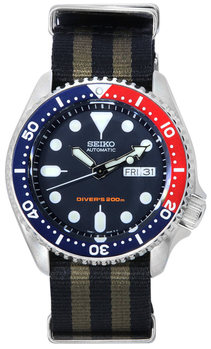 Seiko Automatic movement Blue Male SKX009K1-var-NATO21. A brand-new Seiko watch featuring a Blue dial. Angled view.