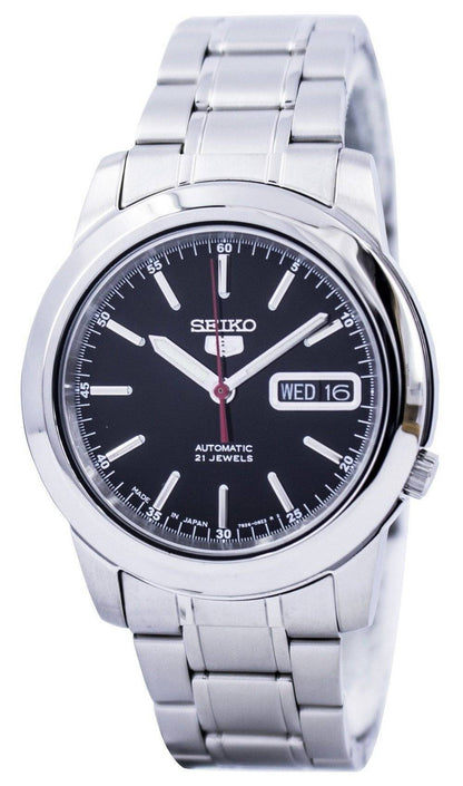 Seiko Automatic movement White Stainless steel Male SNKE53J1. A brand-new Seiko watch featuring a White dial and a Stainless steel strap. Front view.