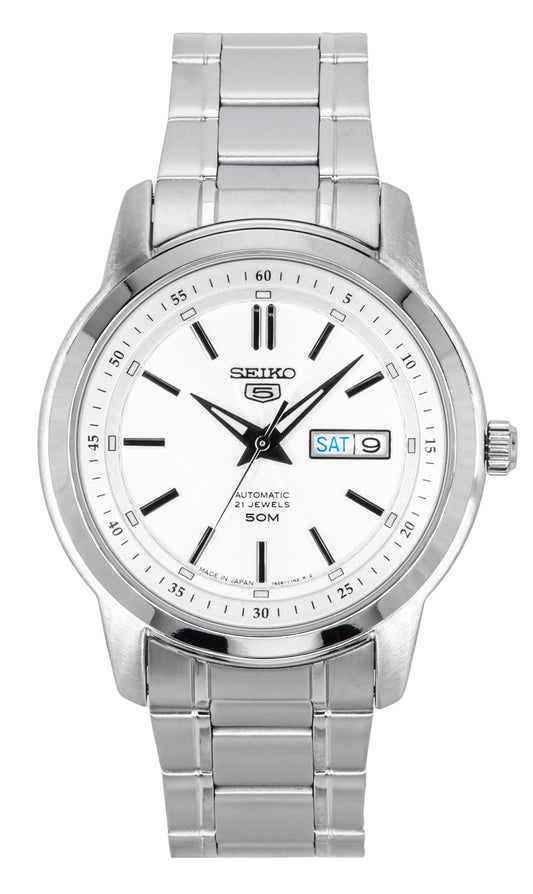 Seiko Automatic movement Silver Stainless steel Male SNKM83J1. A brand-new Seiko watch featuring a Silver dial and a Stainless steel strap. Side view.