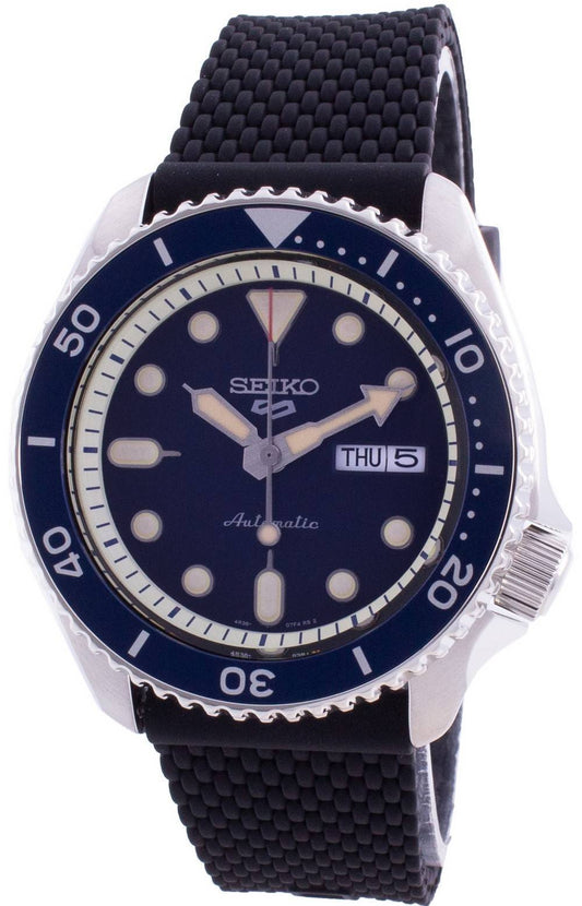 Seiko 5 Sports Automatic movement White Silicone Male SRPD71K2. A brand-new Seiko 5 Sports watch featuring a White dial and a Silicone strap. Front view.