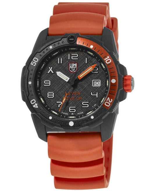 Luminox Bear Grylls Date display Black Rubber Male XB.3729.NGU. A brand-new Luminox Bear Grylls watch featuring a Black dial and a Rubber strap. Side view.