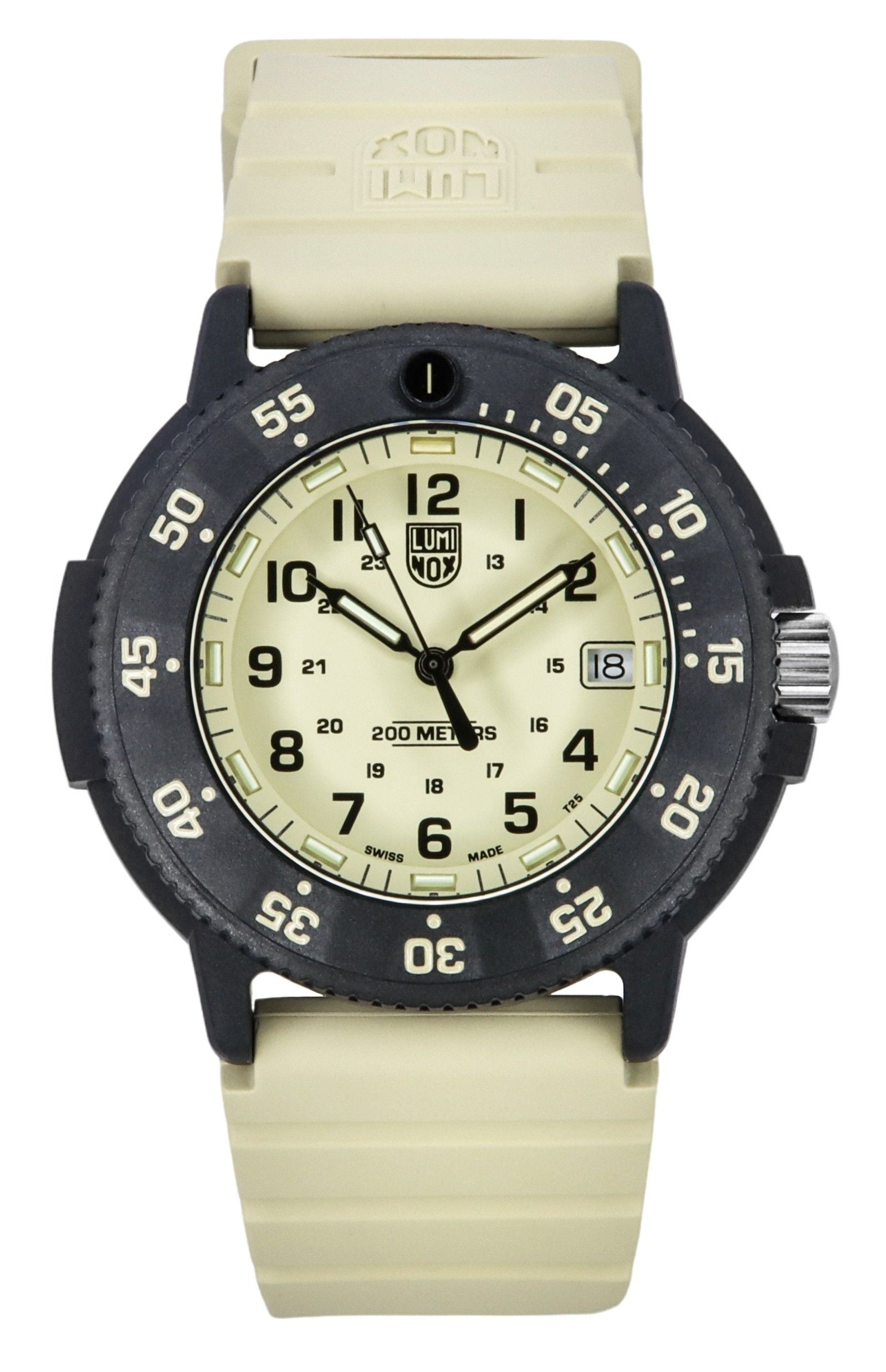 Luminox Original Navy Seal Quartz movement Beige Rubber Male XS.3010.EVO.S. A brand-new Luminox Original Navy Seal watch featuring a Beige dial and a Rubber strap. Angled view.
