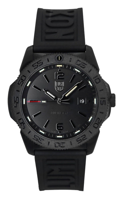 Luminox Quartz movement Black Rubber Male XS.3121.BO.1. A brand-new Luminox watch featuring a Black dial and a Rubber strap. Front view.