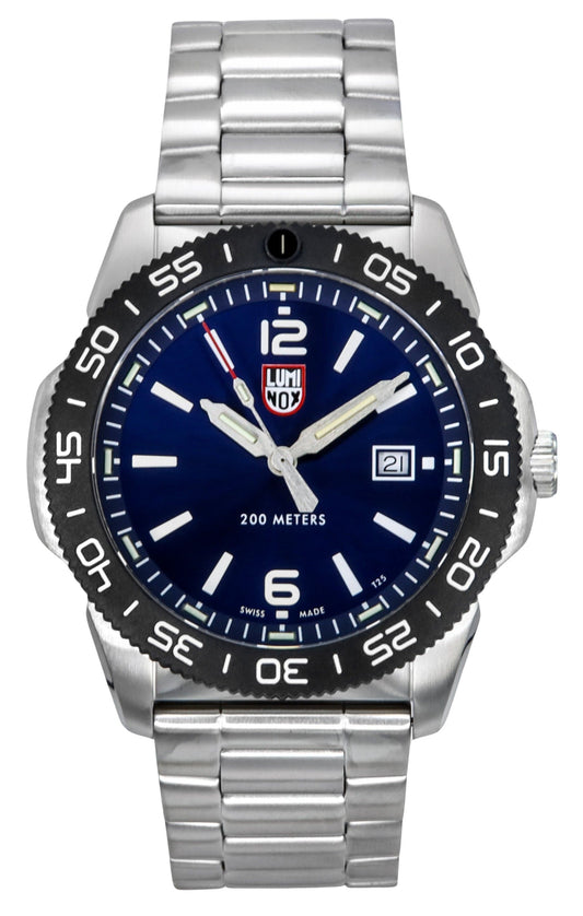 Luminox Quartz movement Blue Stainless steel Male XS.3123. A brand-new Luminox watch featuring a Blue dial and a Stainless steel strap. Side view.