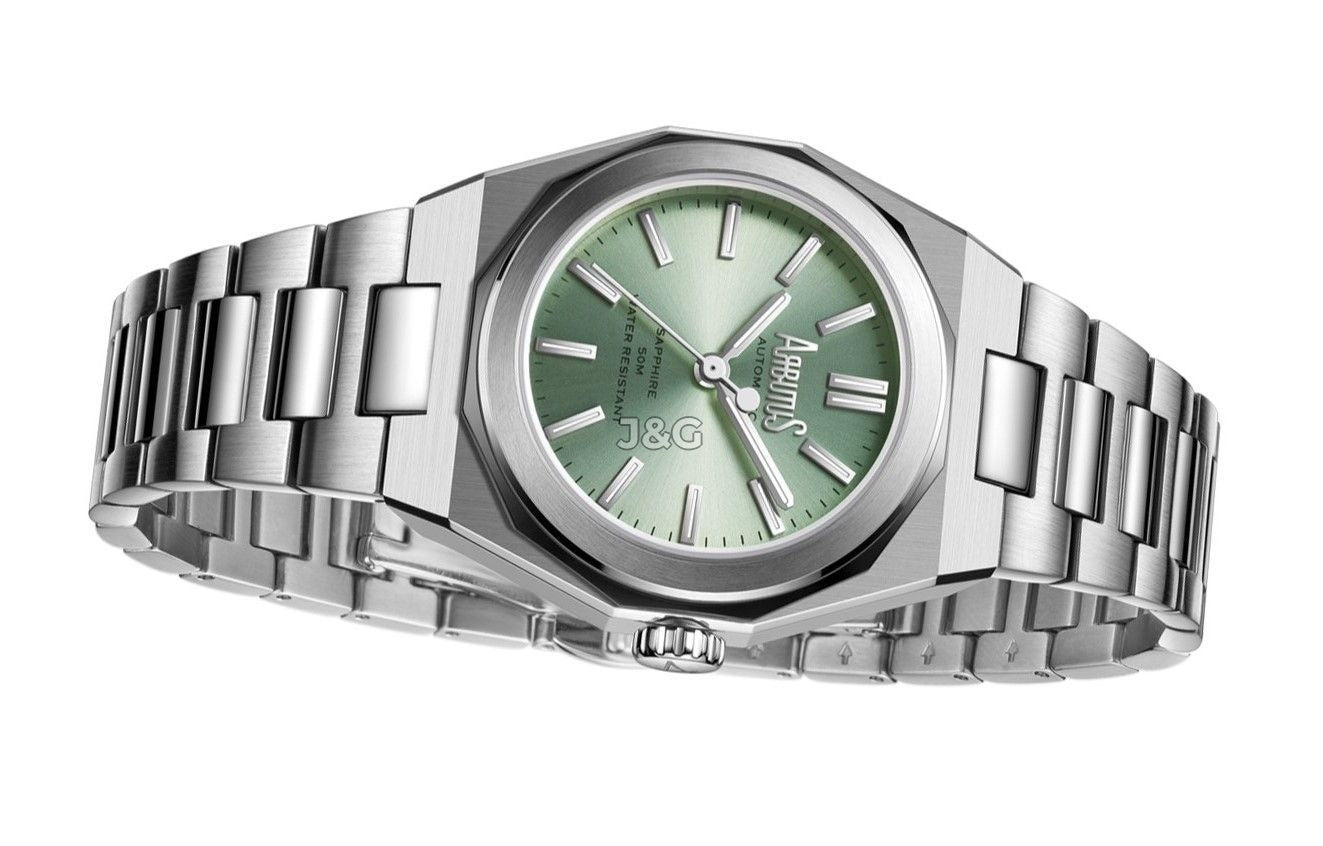 Arbutus SoHo Automatic movement Green Stainless steel Female AR2401SGS.-.AR. A brand-new Arbutus SoHo watch featuring a Green dial and a Stainless steel strap. Angled view. - view 3