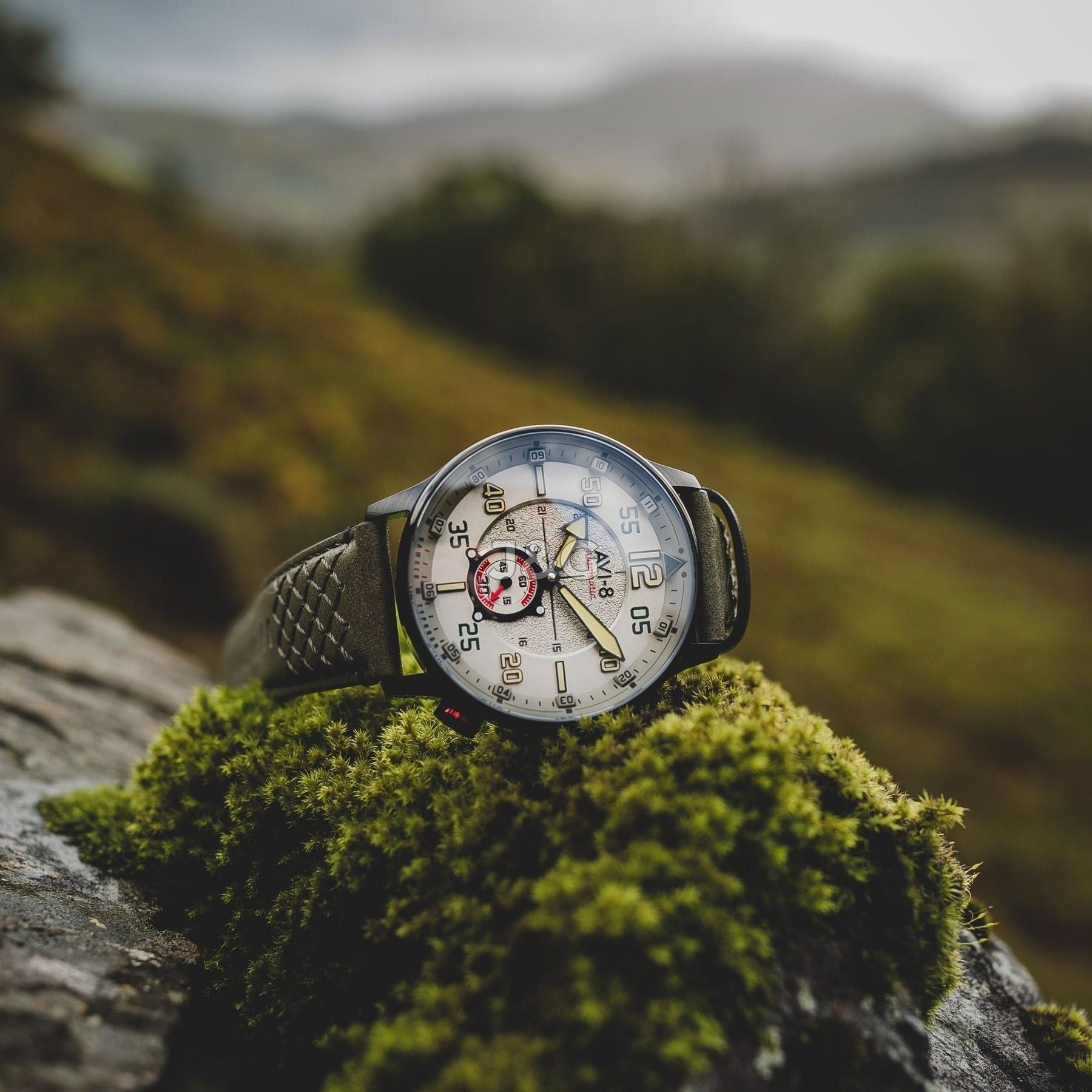 AVI-8 Hawker Automatic movement Black Leather Male AV-4119-04. A brand-new AVI-8 Hawker watch featuring a Black dial and a Leather strap. Angled view. - view 2