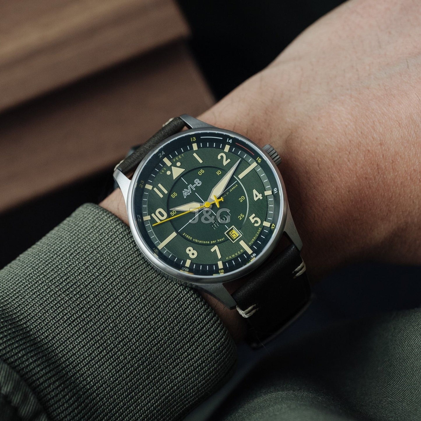 AVI-8 Hawker Hurricane Automatic movement Green Leather Male AV-4094-03. A brand-new AVI-8 Hawker watch featuring a Green dial and a Leather strap. Angled view. - view 4