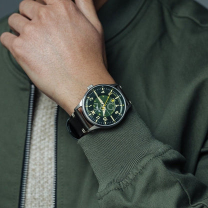 AVI-8 Hawker Hurricane Automatic movement Green Leather Male AV-4094-03. A brand-new AVI-8 Hawker watch featuring a Green dial and a Leather strap. Angled view. - view 5
