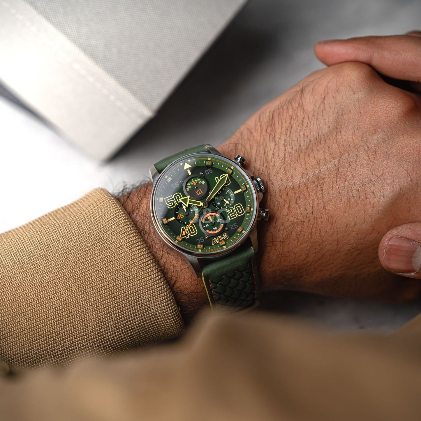 AVI-8 Hawker Luminous hands Green Leather Male AV-4093-0D. A brand-new AVI-8 Hawker watch featuring a Green dial and a Leather strap. Side view. - view 3