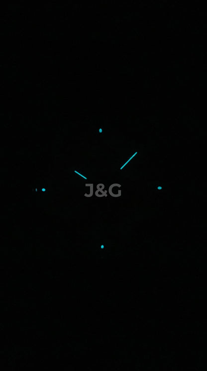 Bauhaus Classic Quartz movement White Leather Female BA-20371. A brand-new Bauhaus Classic watch featuring a White dial and a Leather strap. Angled view. - view 2