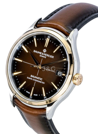 Baume & Mercier Automatic movement White Leather Male M0A10713. A brand-new Baume & Mercier watch featuring a White dial and a Leather strap. Side view. - view 2