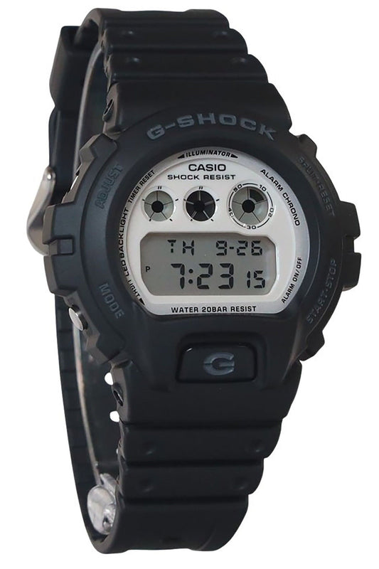 Casio G-Shock Digital Resin Strap Quartz 200M. A brand-new Casio G-Shock watch. Angled view.