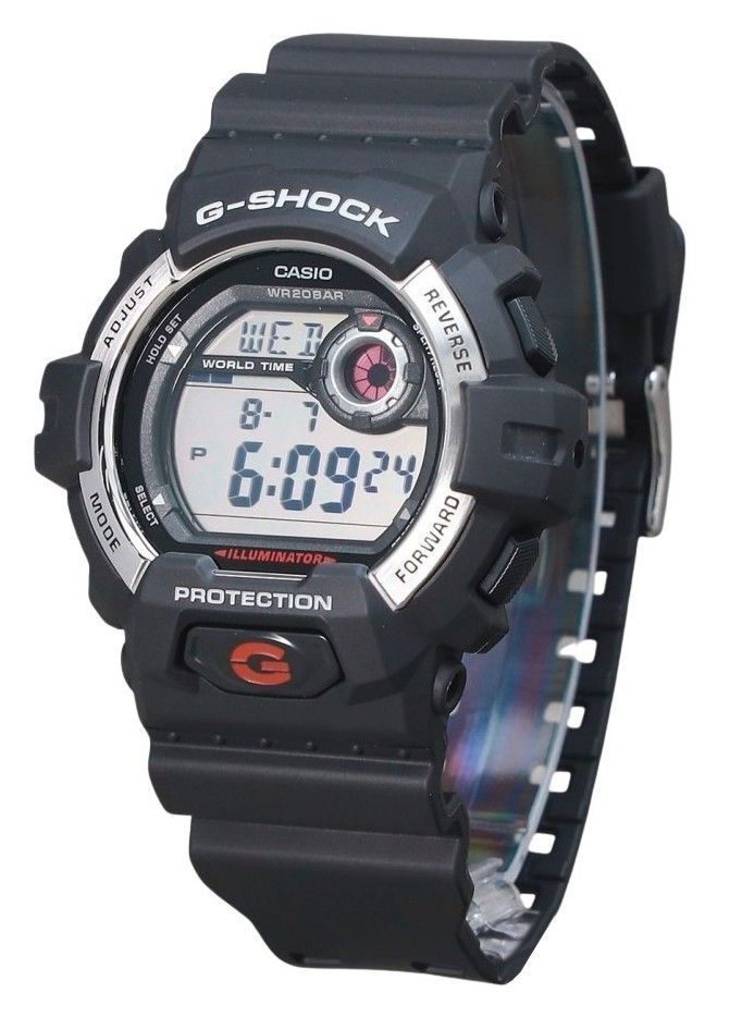 Casio G-Shock Digital Resin Strap Quartz 200M. A brand-new Casio G-Shock watch. Side view.