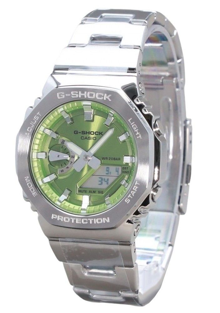 Casio G-Shock G-Steel Analog Digital Green Dial Quartz 200M. A brand-new Casio G-Shock watch featuring a Green dial. Side view.