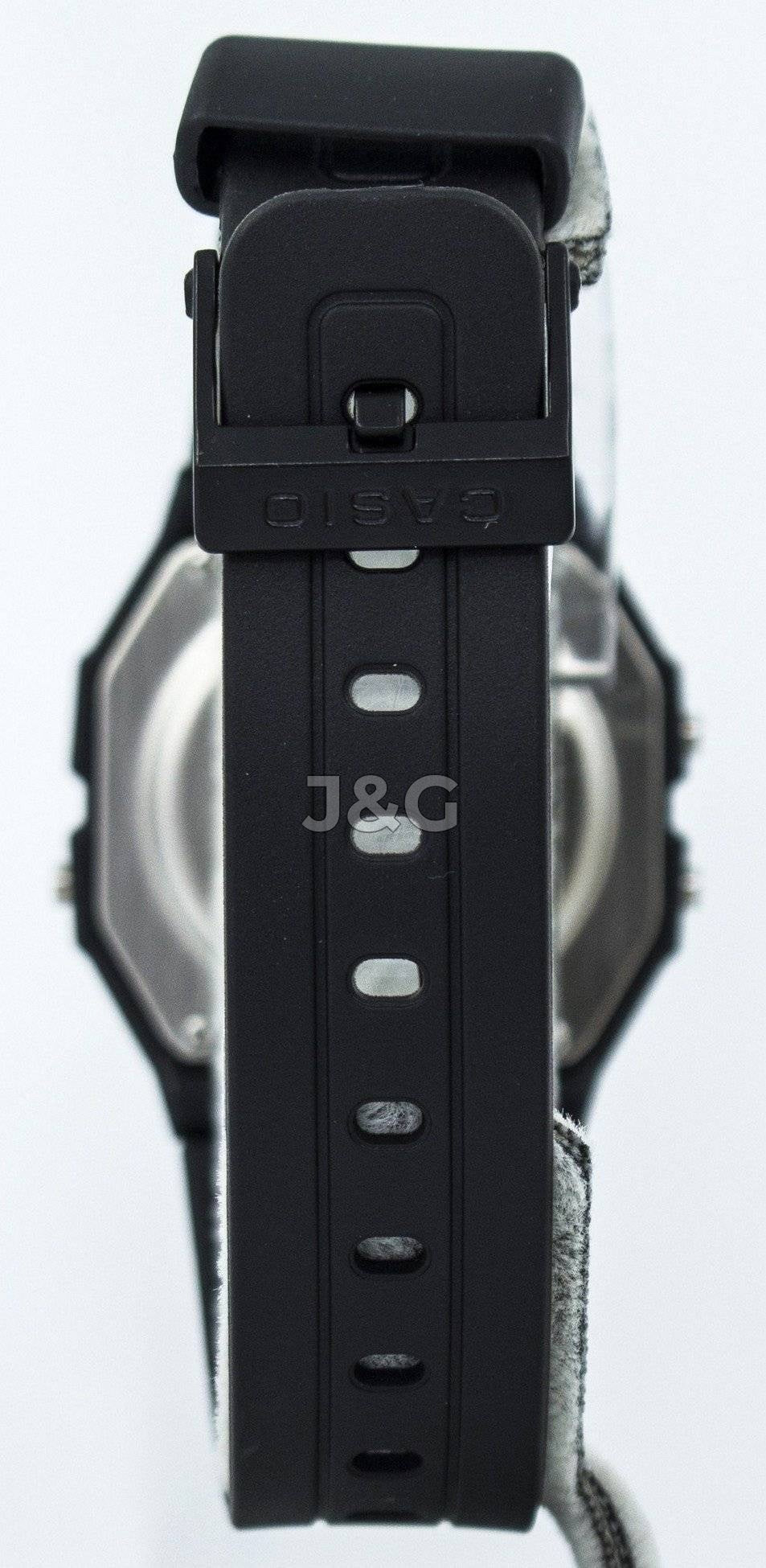 Casio Classic Alarm White Male F-91W-1SDG. A brand-new Casio Classic watch featuring a White dial. Side view. - view 4