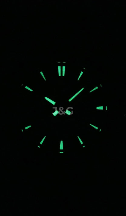 Casio Edifice Alarm Black Stainless steel Male ECB-2200RC-1A9. A brand-new Casio Edifice watch featuring a Black dial and a Stainless steel strap. Side view. - view 2