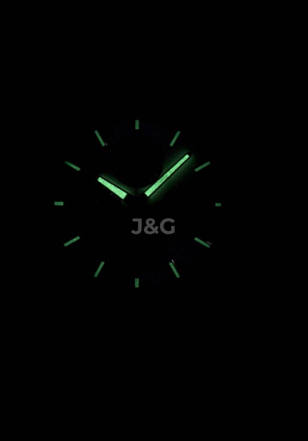 Casio Edifice Date display Black Leather Male EFR-526L-7AV. A brand-new Casio Edifice watch featuring a Black dial and a Leather strap. Front view. - view 2