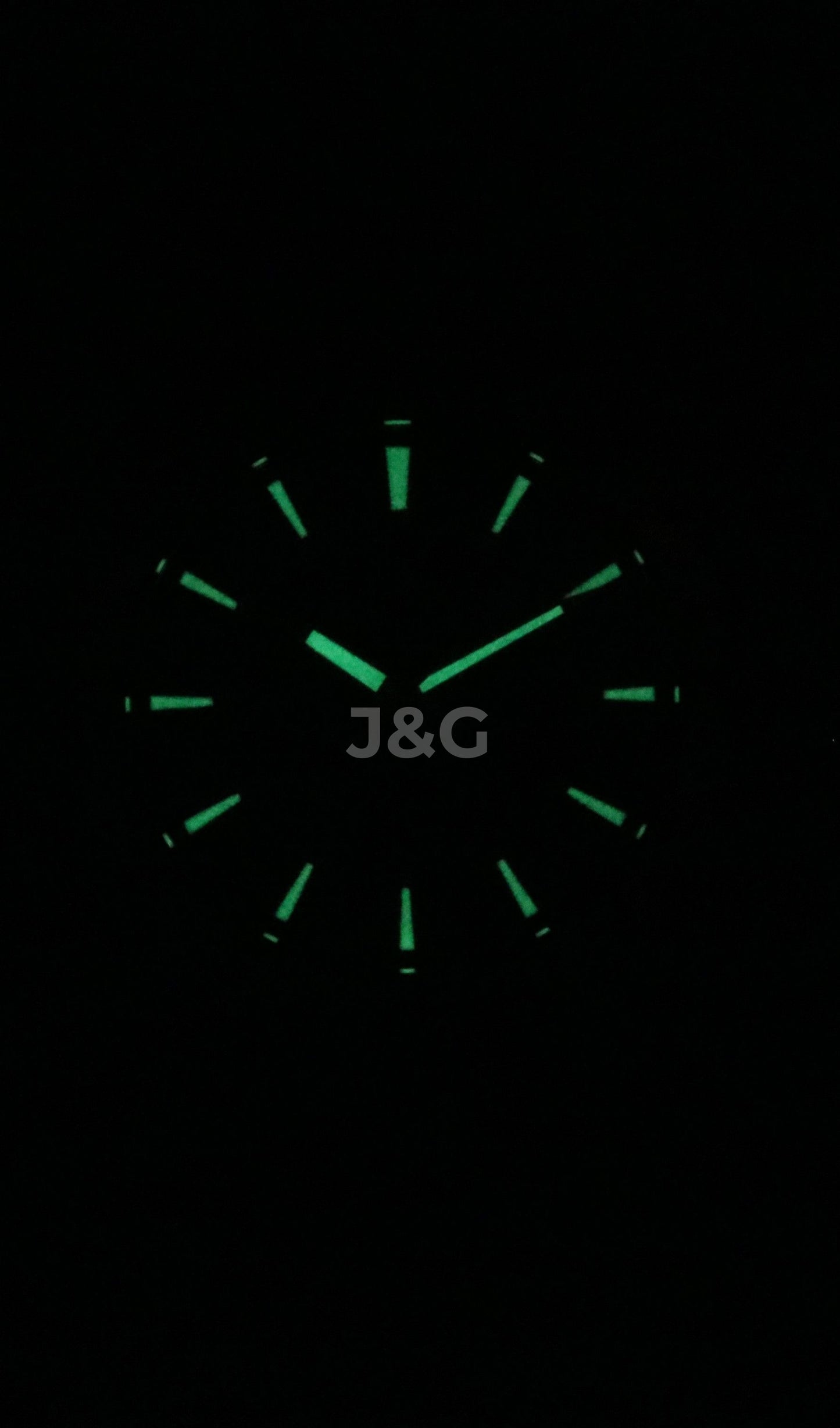 Casio Edifice Date display Black Stainless steel Male EFR-S108D-1A. A brand-new Casio Edifice watch featuring a Black dial and a Stainless steel strap. Side view. - view 2