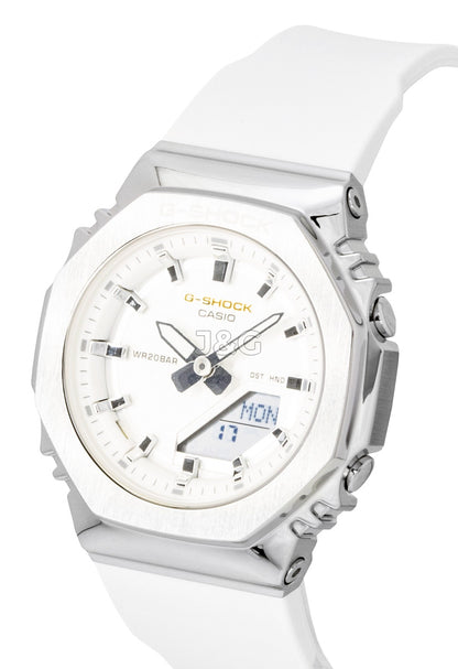 Casio G-Shock Analog Digital Limited Edition Bio-Based. A brand-new Casio G-Shock watch featuring a White dial and a Plastic strap. Front view. - SEQ_4