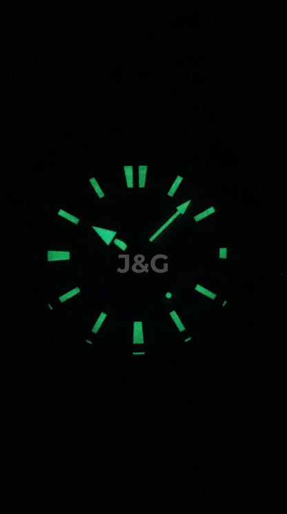 Casio Standard Date display Aqua Blue Stainless steel Male MTD-125D-2A3V. A brand-new Casio Standard watch featuring a Aqua Blue dial and a Stainless steel strap. Angled view. - view 2