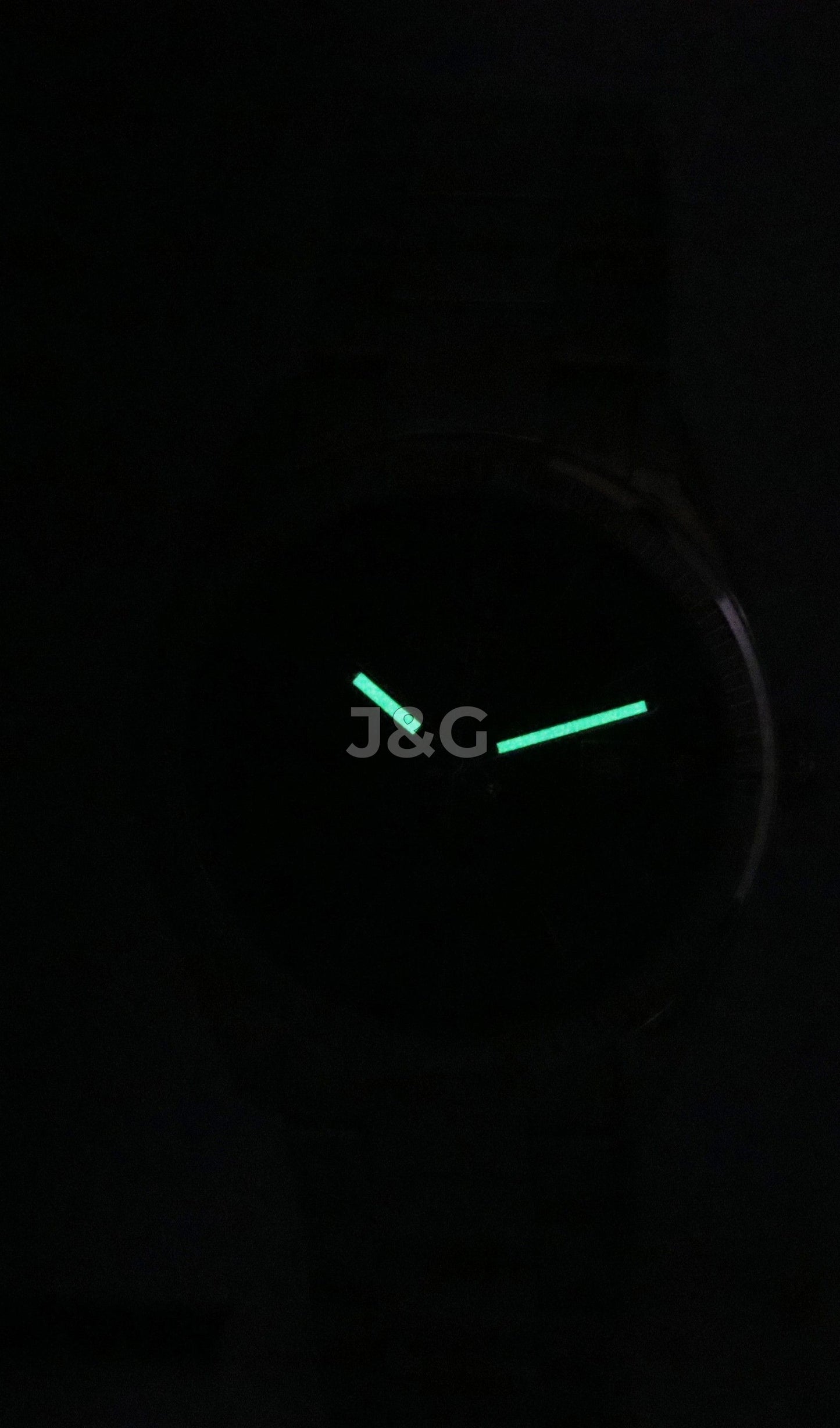 Casio Standard Quartz movement Black Stainless steel Male MTP-1302D-1A1. A brand-new Casio Standard watch featuring a Black dial and a Stainless steel strap. Front view. - view 2