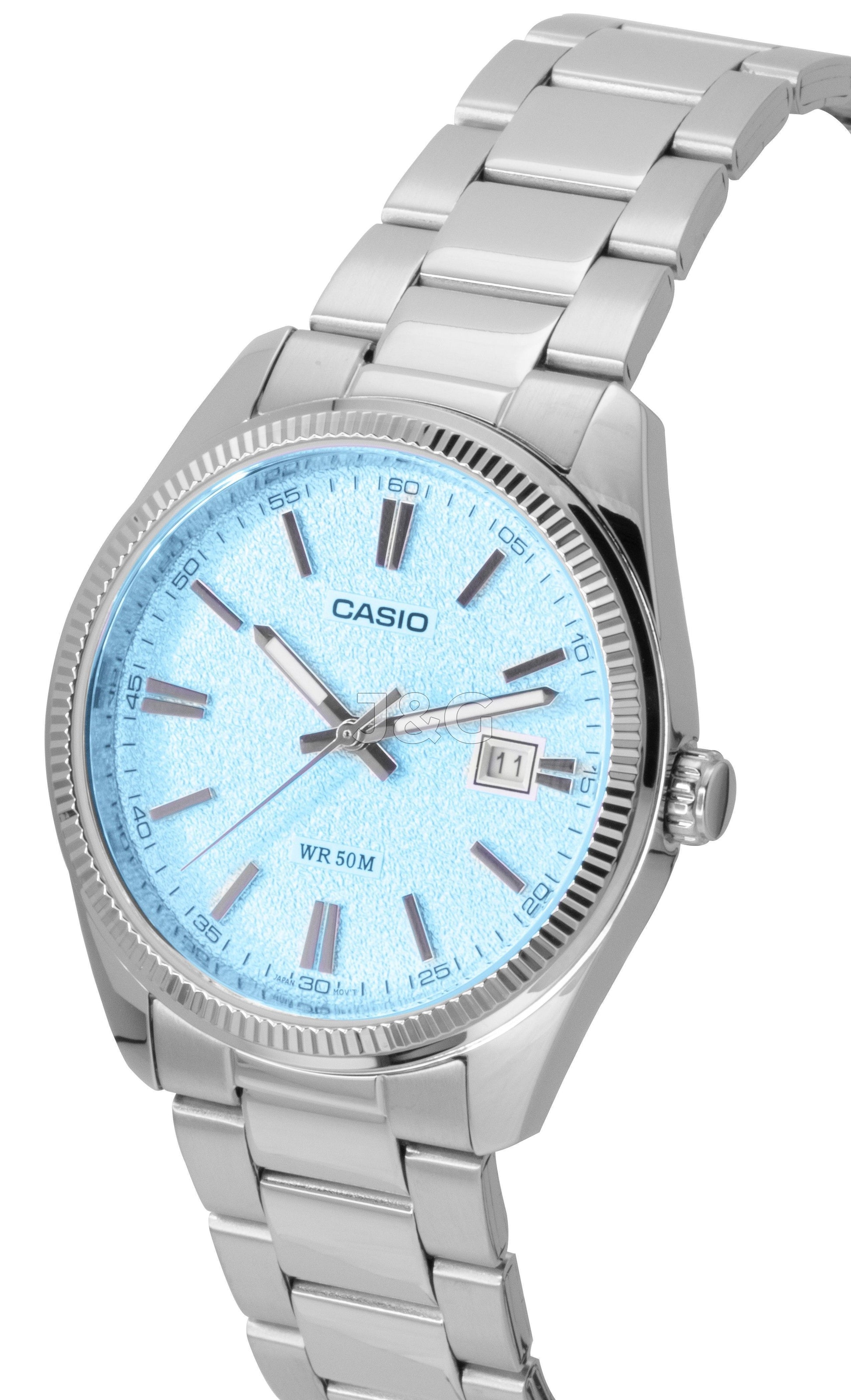 Casio Standard Quartz movement Blue Stainless steel Male MTP-1302DA-2A2V. A brand-new Casio Standard watch featuring a Blue dial and a Stainless steel strap. Front view. - view 3