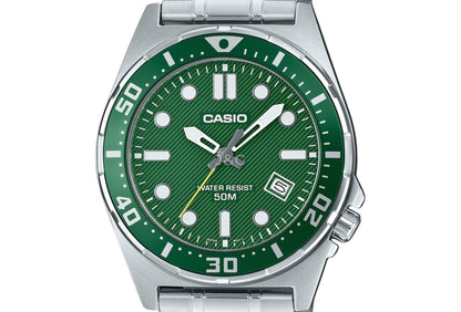 Casio Standard Quartz movement Green Stainless steel Male MTD-135D-3AV. A brand-new Casio Standard watch featuring a Green dial and a Stainless steel strap. Front view. - view 2