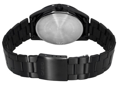 Casio Standard Quartz movement Green Stainless steel Male MTP-VD03B-3A. A brand-new Casio Standard watch featuring a Green dial and a Stainless steel strap. Angled view. - view 4