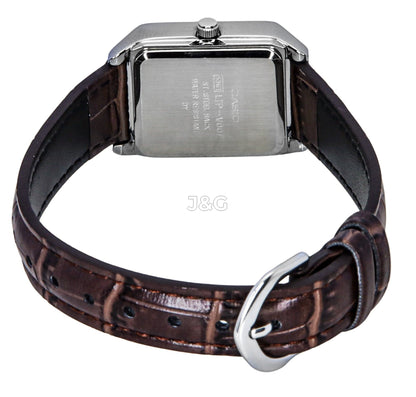 Casio Standard Quartz movement White Leather Female LTP-V007L-7E2. A brand-new Casio Standard watch featuring a White dial and a Leather strap. Angled view. - view 3