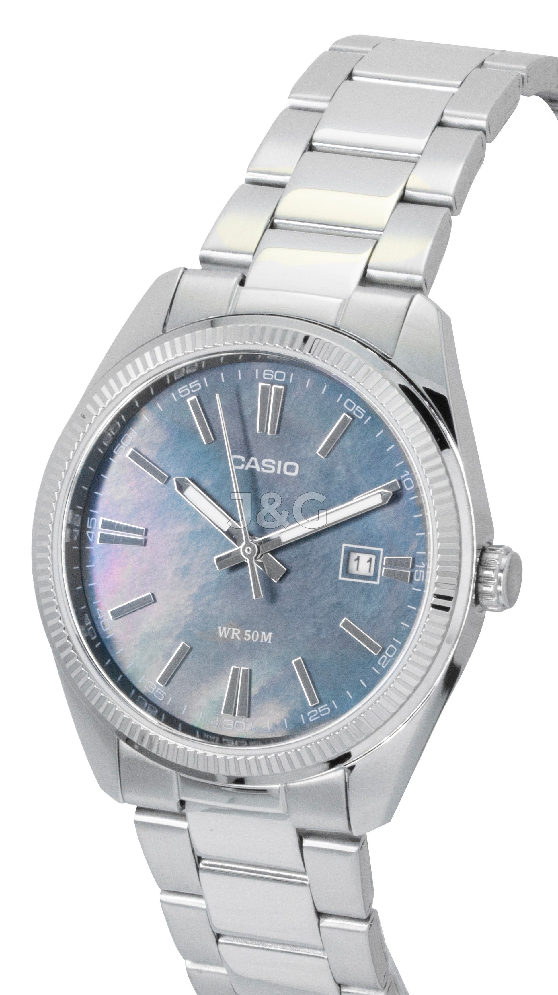 Casio Standard Quartz movement White Stainless steel Male MTP-1302DS-1AV. A brand-new Casio Standard watch featuring a White dial and a Stainless steel strap. Angled view. - view 3