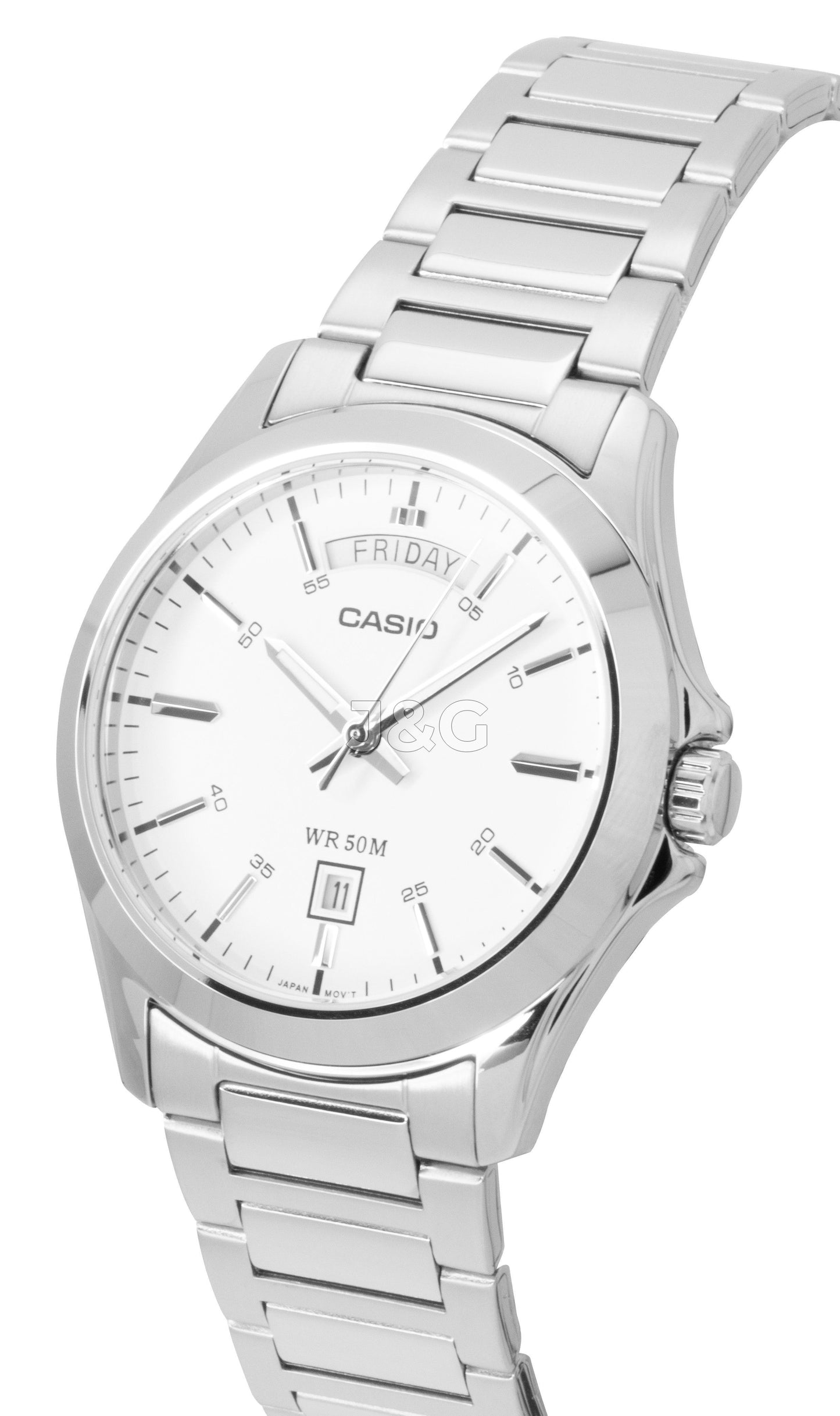 Casio Standard Quartz movement White Stainless steel Male MTP-1370D-7A3V. A brand-new Casio Standard watch featuring a White dial and a Stainless steel strap. Angled view. - view 3