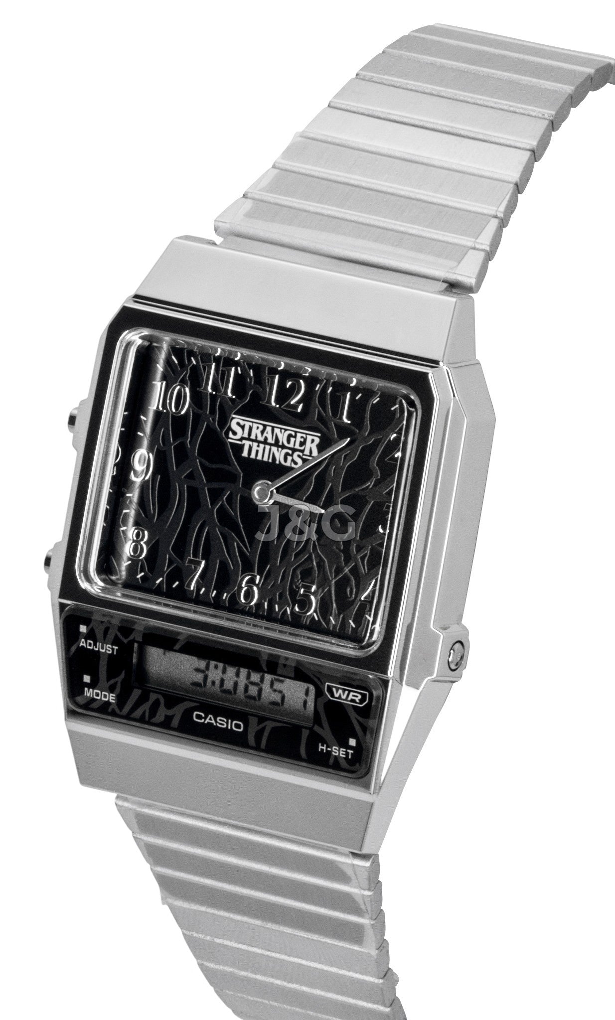 Casio Vintage Quartz movement Black Male AQ-800EST-1A. A brand-new Casio Vintage watch featuring a Black dial. Angled view. - view 2