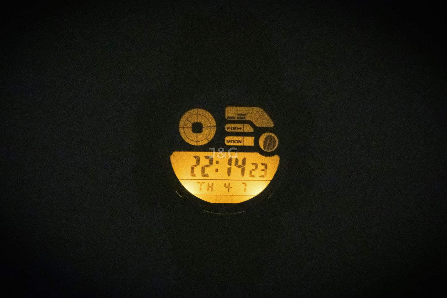 Casio Youth Quartz movement White Male WS-1500H-2AV. A brand-new Casio Youth watch featuring a White dial. Side view. - view 2