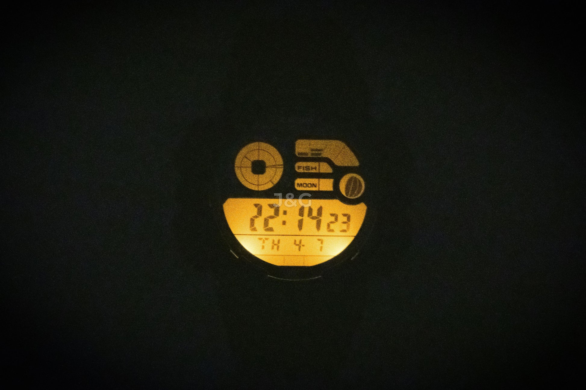 Casio Youth Quartz movement White Male WS-1500H-2AV. A brand-new Casio Youth watch featuring a White dial. Side view. - view 2