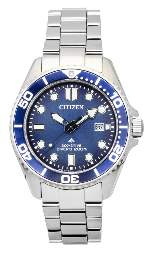Citizen Promaster Dive Stainless Steel Blue Dial Eco-Drive. A brand-new Citizen Promaster watch featuring a Blue dial and a Stainless steel strap. Side view.