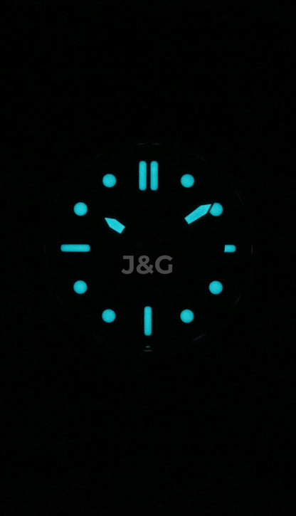 Citizen Eco-Drive Date display Green Stainless steel Male AW1811-82X. A brand-new Citizen Eco-Drive watch featuring a Green dial and a Stainless steel strap. Angled view. - view 2