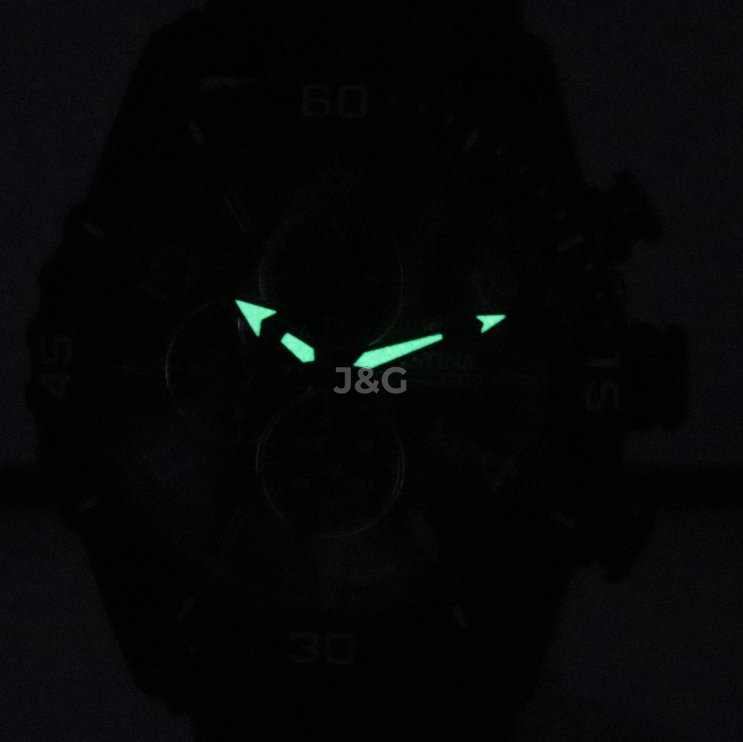 Festina Chronograph Date display Black Leather Male F20519-3. A brand-new Festina Chronograph watch featuring a Black dial and a Leather strap. Angled view. - view 2