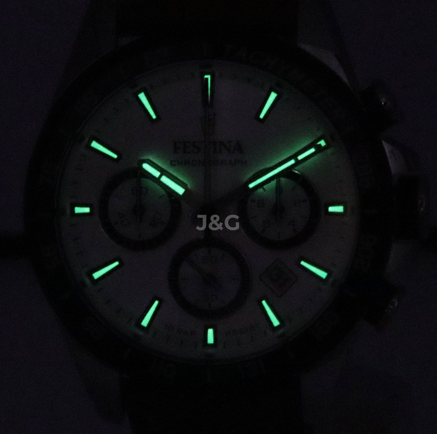 Festina Chronograph Date display White Leather Male F20561-1. A brand-new Festina Chronograph watch featuring a White dial and a Leather strap. Side view. - view 2