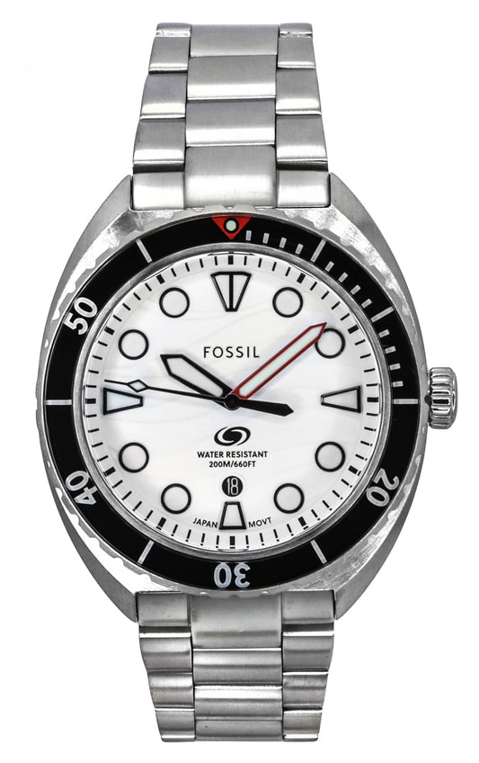 Fossil Breaker Stainless Steel White Dial Quartz Diver's. A brand-new Fossil watch featuring a White dial and a Stainless steel strap. Angled view.