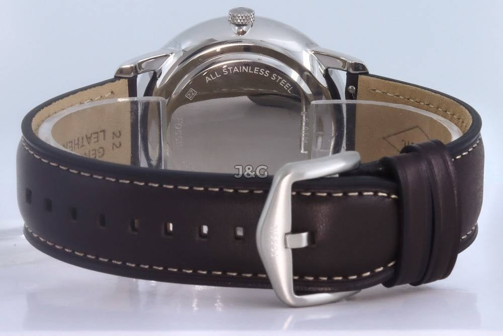 Fossil Neutra Date display Silver Leather Male FS5905. A brand-new Fossil Neutra watch featuring a Silver dial and a Leather strap. Angled view. - view 4