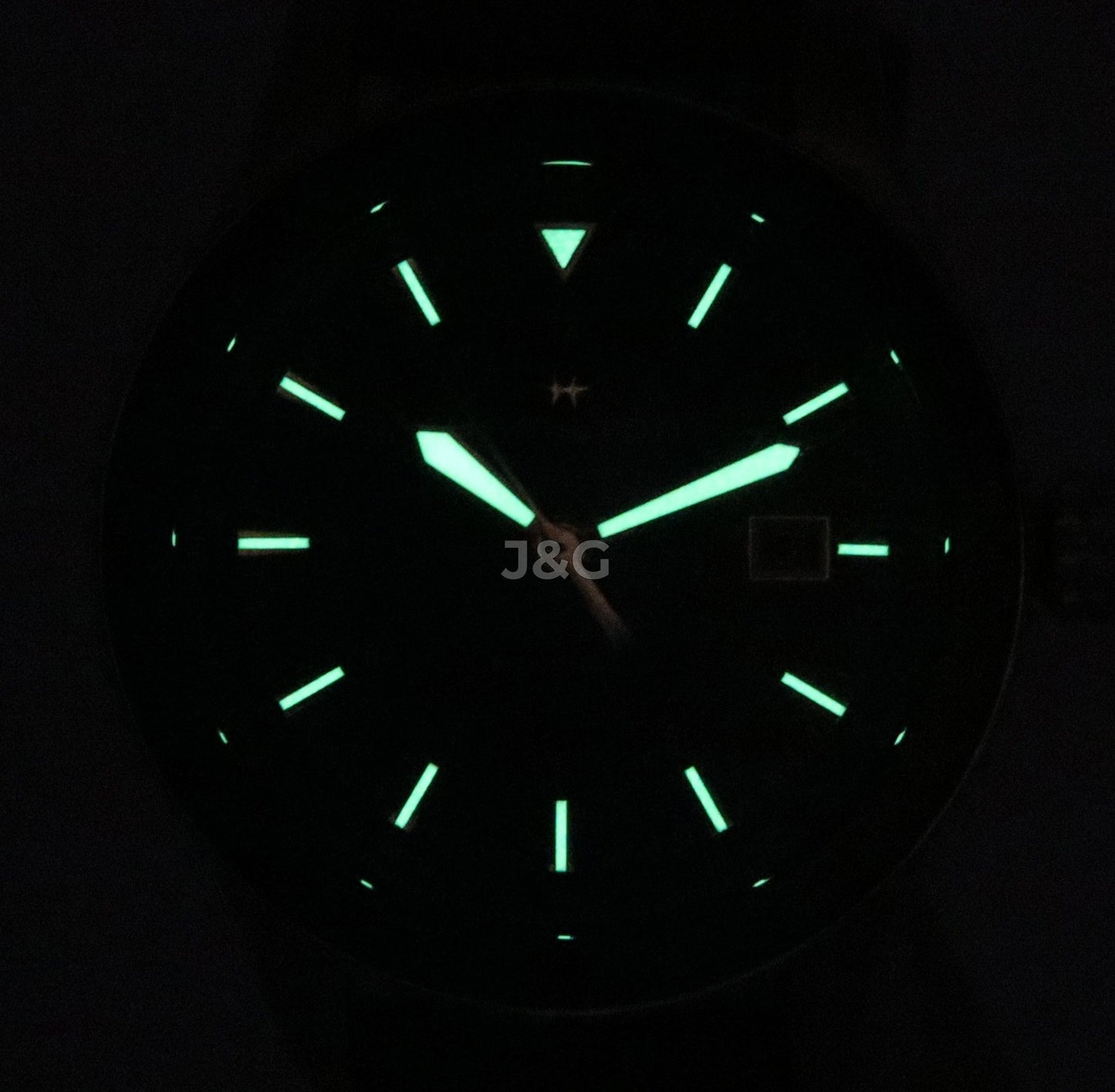 Hamilton Khaki Aviation Automatic movement Blue Male H76645540. A brand-new Hamilton Khaki watch featuring a Blue dial. Angled view. - view 2